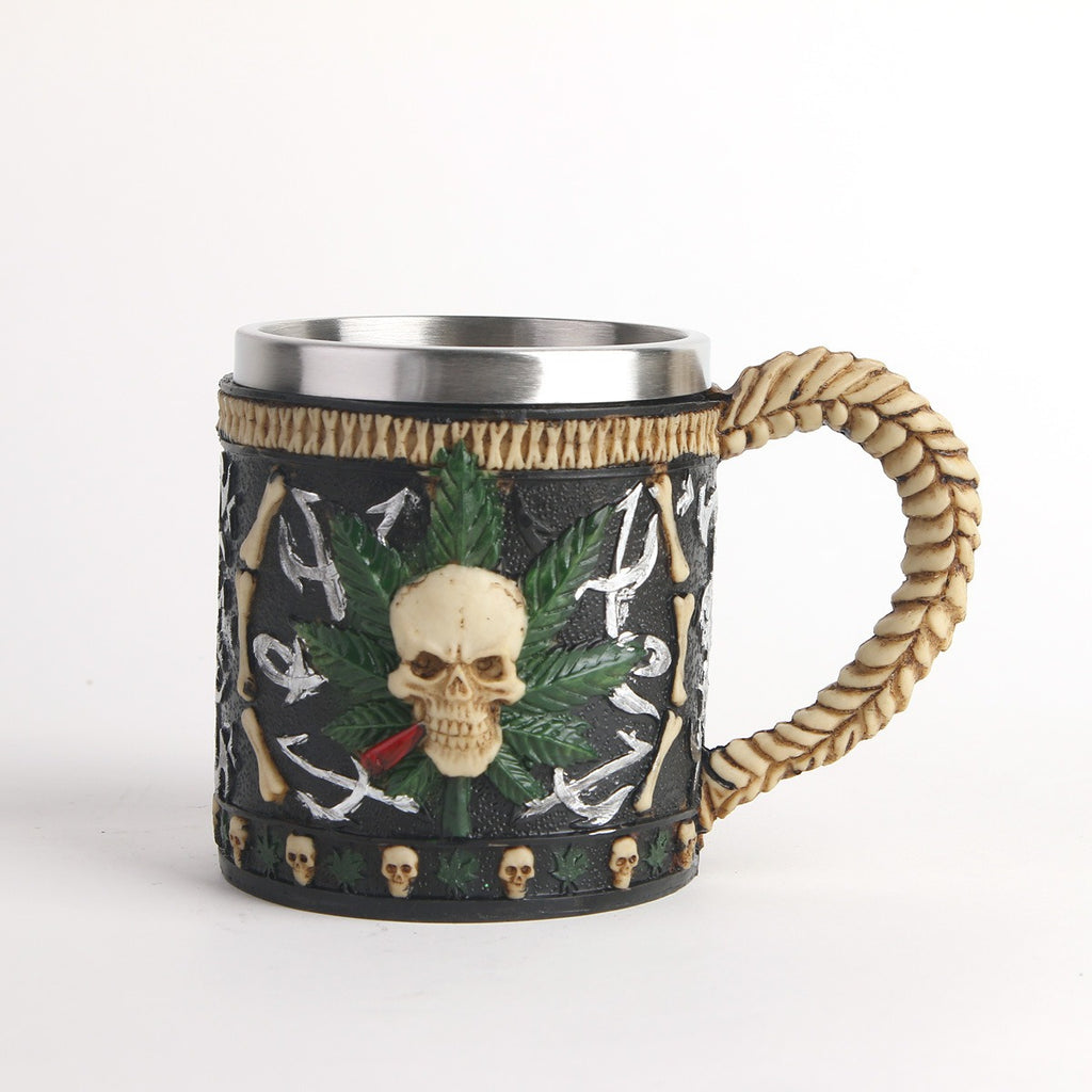 Gothic Skull & Serpent Mug – Dark Fantasy Decorative Cup